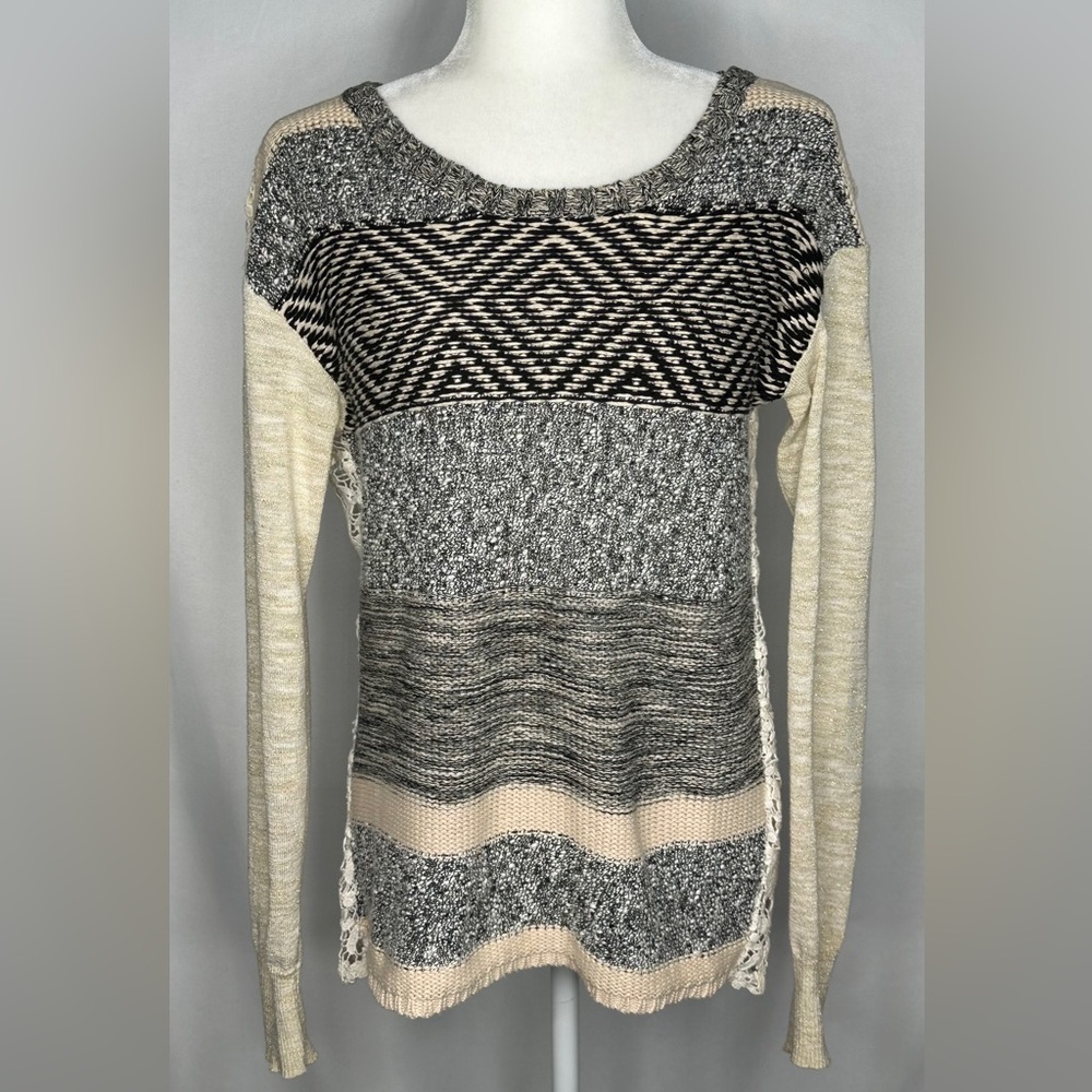 BKE Boutique Boho Sweater‎ Mixed Media Crochet Laced Back Streetwear Sz XS